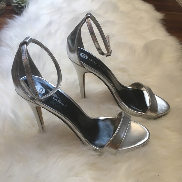 Silver heels with ankle strap - Picture 2 of 3
